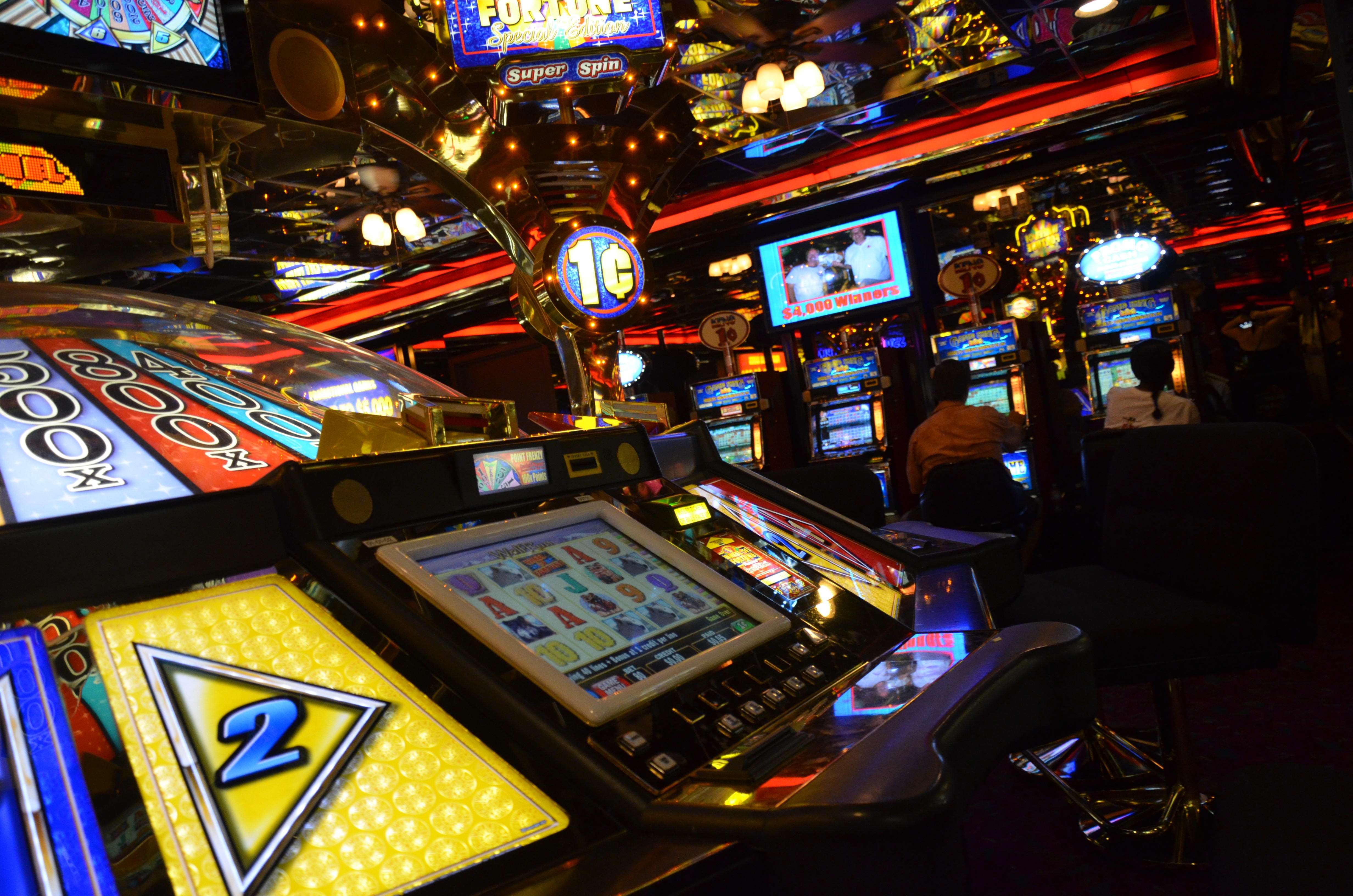 EUR 830 Mobile freeroll slot tournament at Fruity Casa Casino