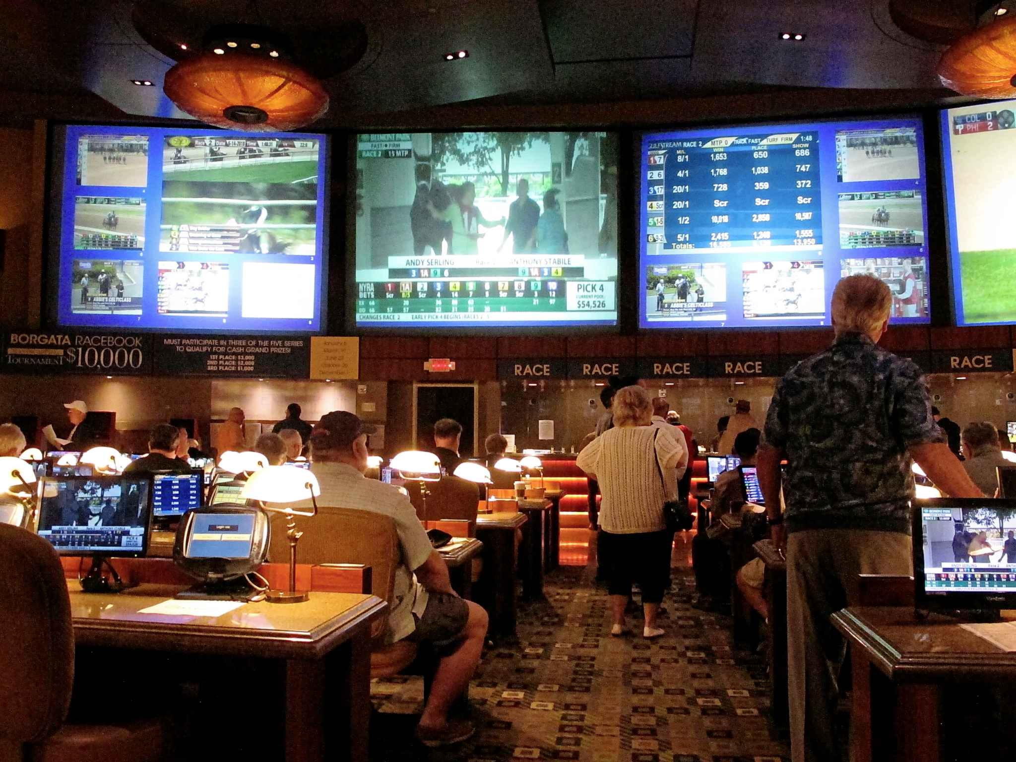 €475 Mobile freeroll slot tournament at Get Lucky Casino