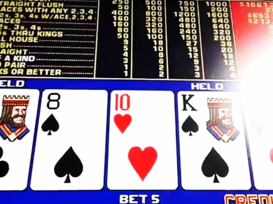 €705 Mobile freeroll slot tournament at Vegas Hero Casino