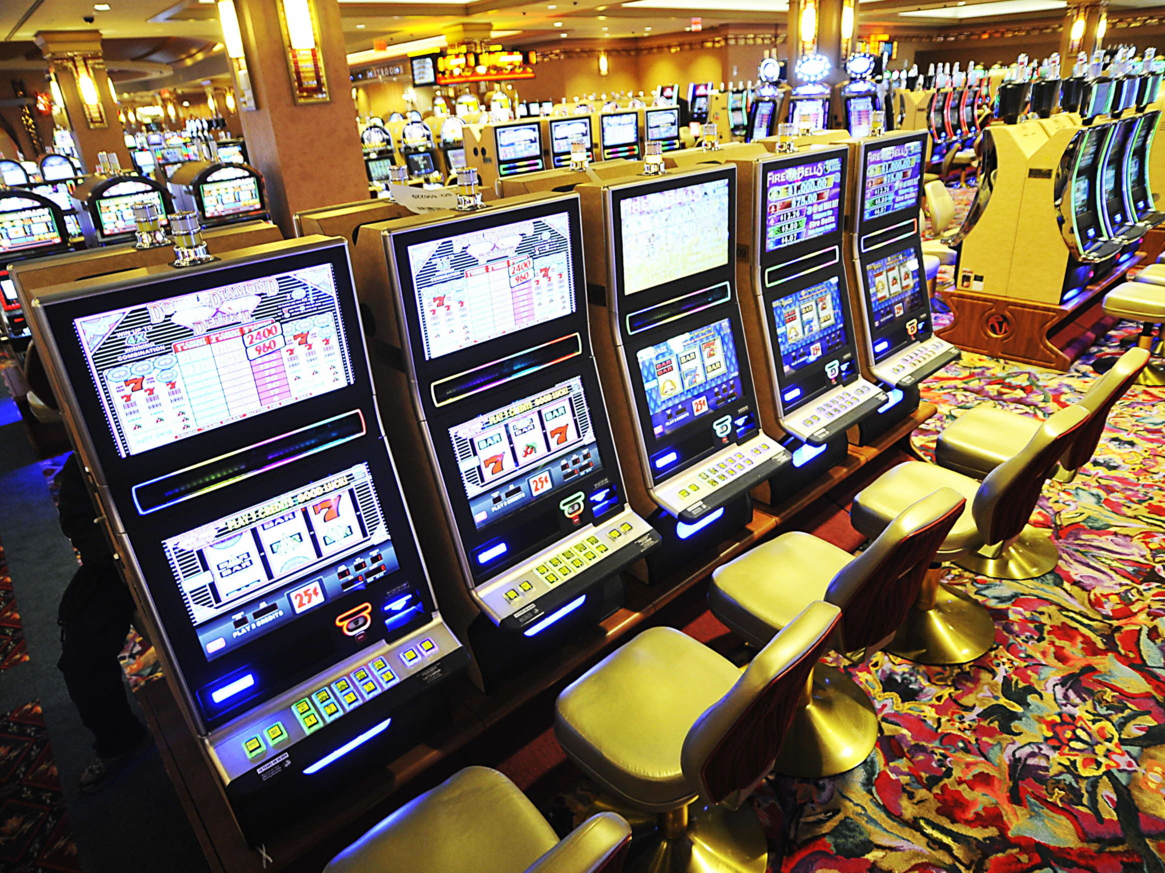 155% Casino Welcome Bonus at LV Bet Casino