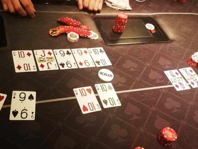 115 free casino spins at Come On Casino