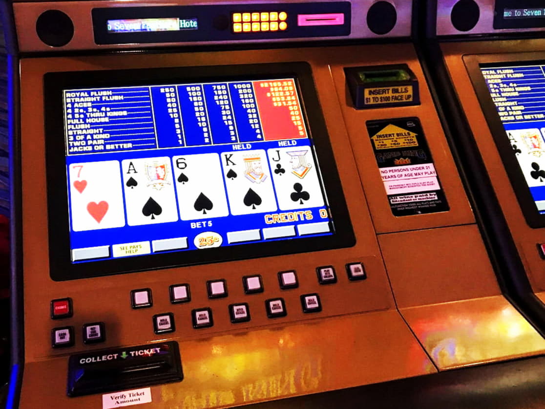 £180 Free chip at Jackpot City Casino
