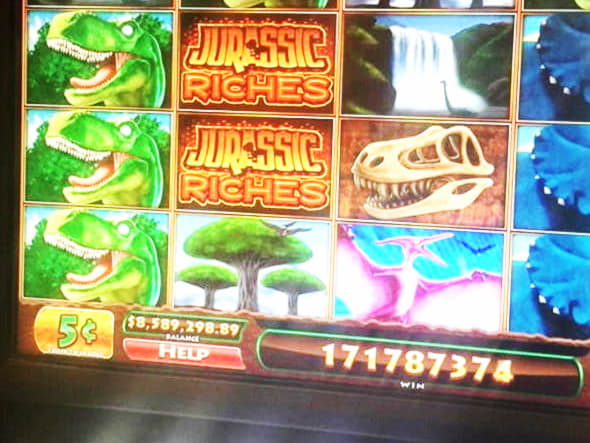 950% Signup casino bonus at Vegas Hero Casino