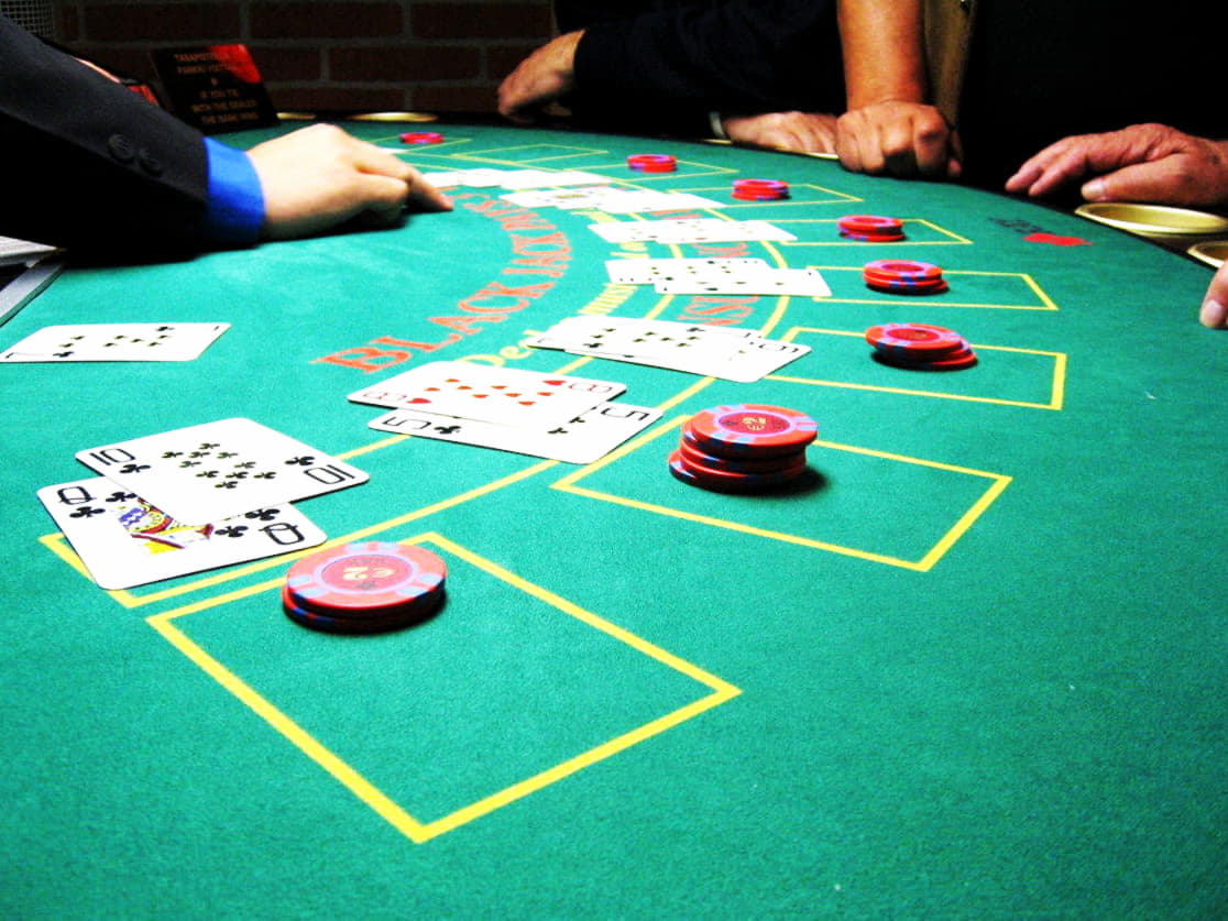 355% Casino match bonus at Come On Casino