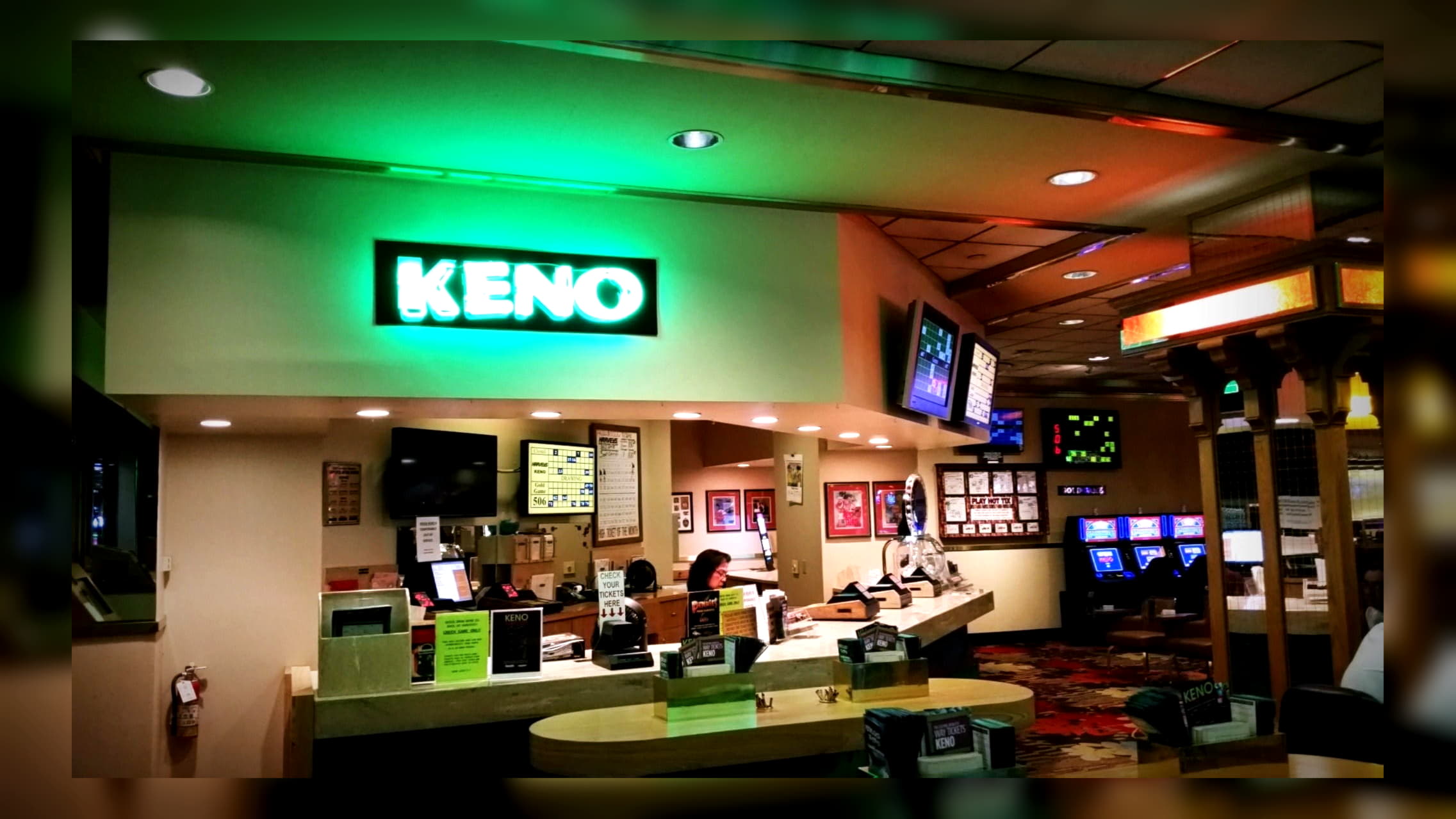 EUR 495 Mobile freeroll slot tournament at Leo Dubai Casino