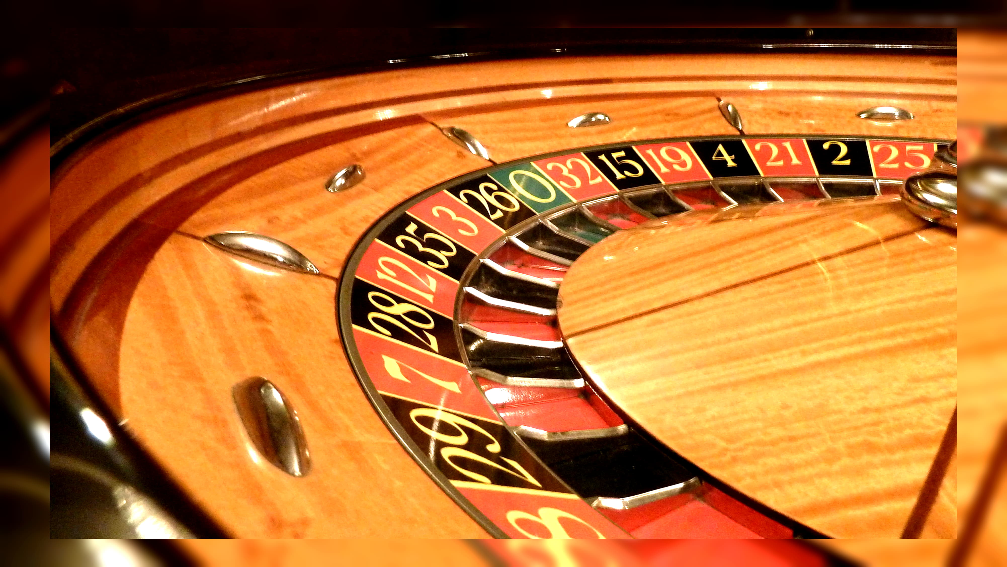 $340 Daily freeroll slot tournament at Mr. Win Casino