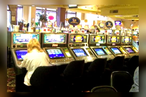 €4345 No deposit bonus code at Spinland Casino
