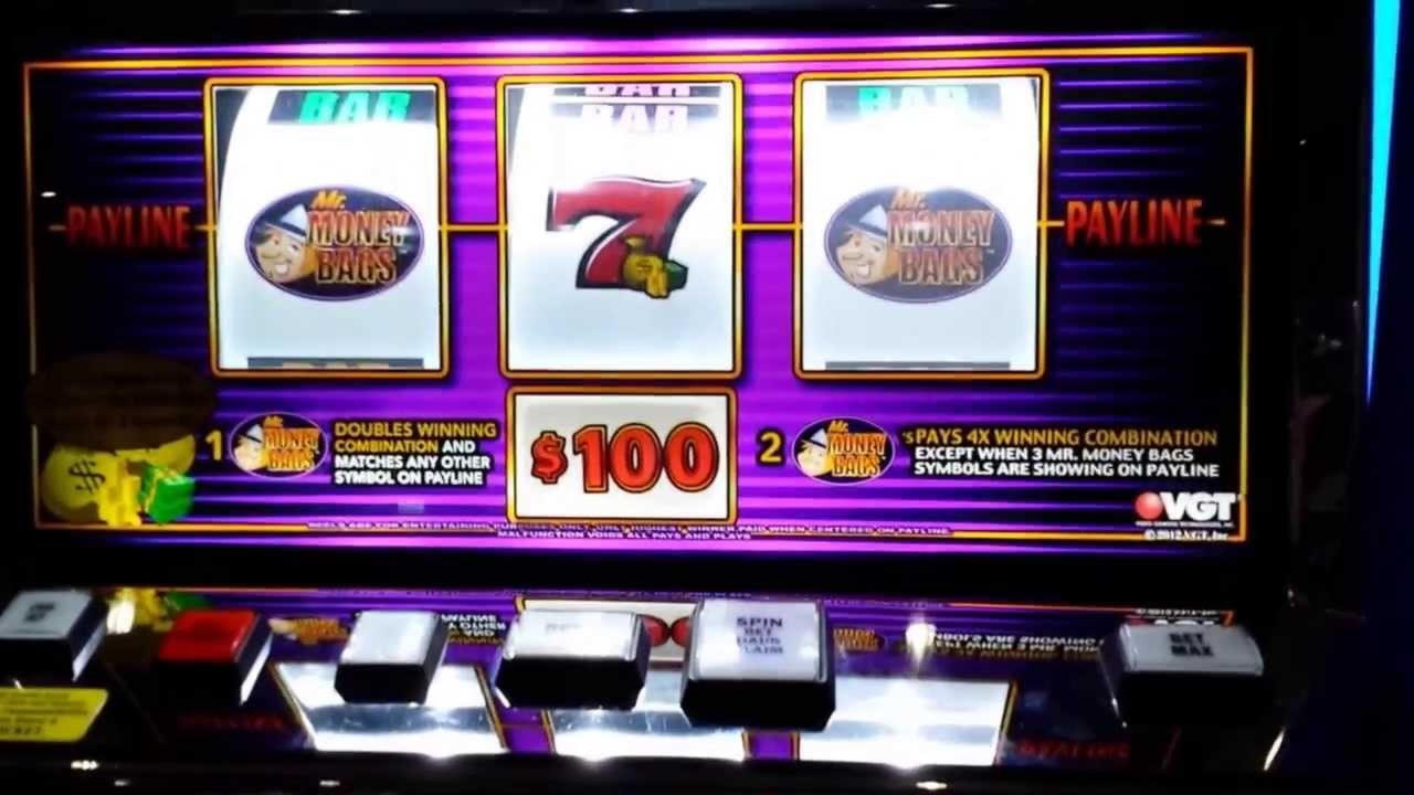 EUR 220 Daily freeroll slot tournament at Spinland Casino