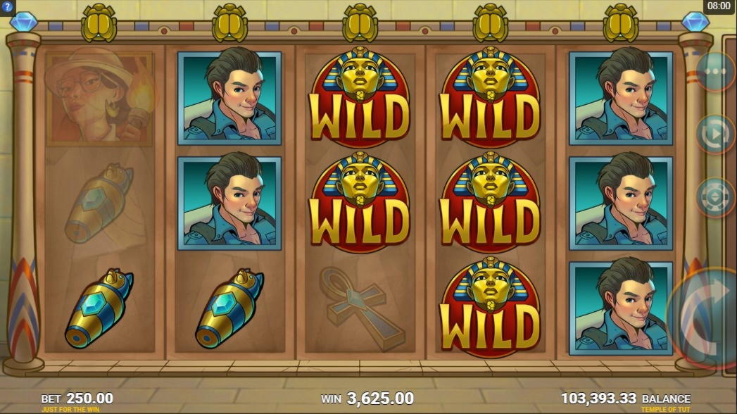 125 Free casino spins at Royal Panda Casino