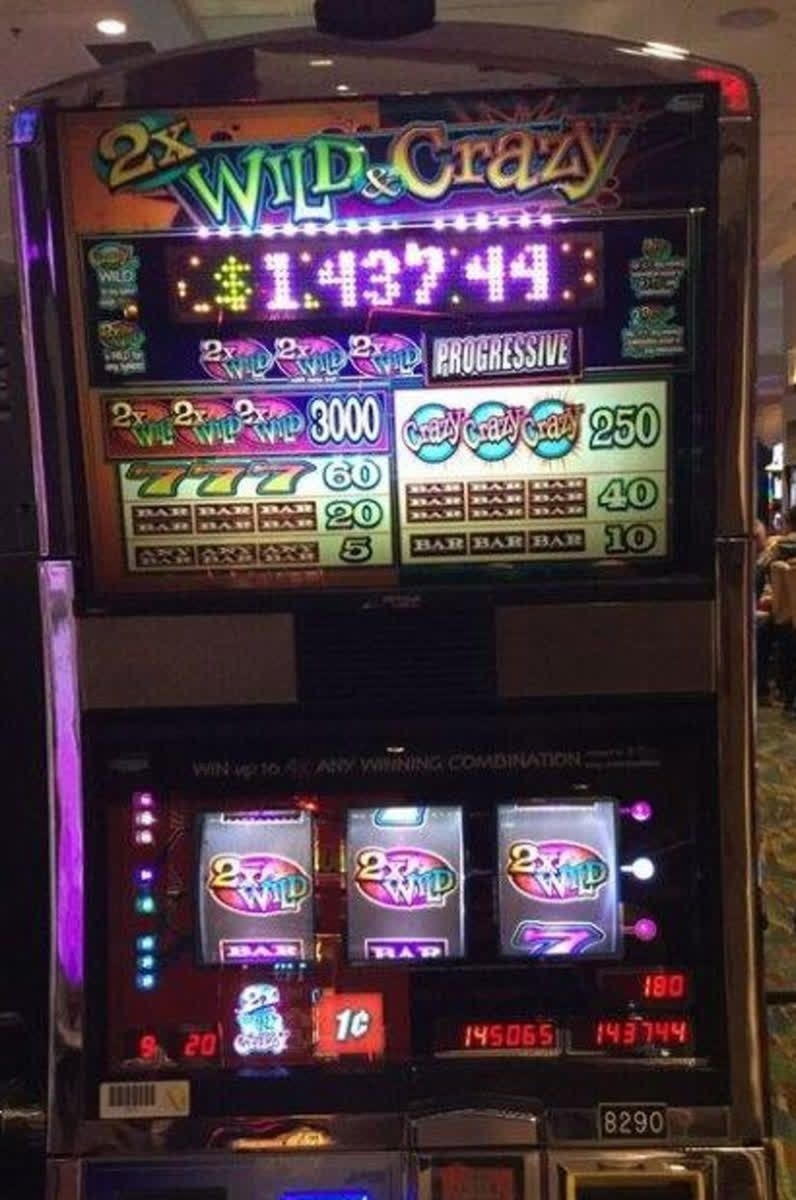 390% Deposit match bonus at Spinland Casino
