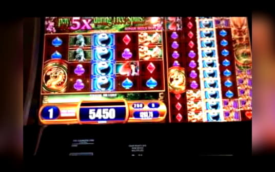 €585 Mobile freeroll slot tournament at Wink Slots Casino
