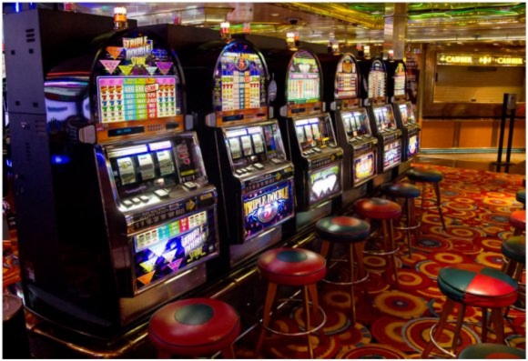 230 free casino spins at Fruity Casa Casino