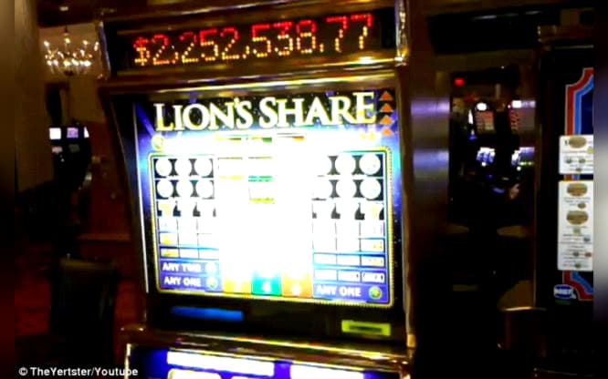 €365 Daily freeroll slot tournament at Come On Casino