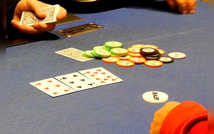 EUR 60 Mobile freeroll slot tournament at Mr. Win Casino