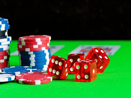 Why Are People  Attracted to New Instant Play Casino Games? | Hugecount