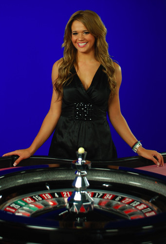 Naomi at the Roulette Table - Smart Live Gaming Online Casino