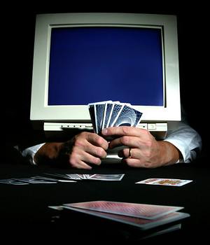 What are sticky bonuses in online casinos?
